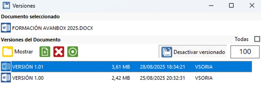 Ventana de versiones de un documento en Avanbox Core: versión 1.00 y versión 1.01, con su tamaño, su fecha y el usuario que la guardó